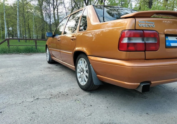 Volvo S70 cena 13300 przebieg: 325000, rok produkcji 1998 z Poznań małe 137